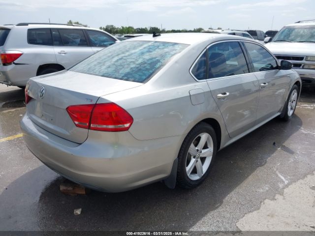 1VWAT7A33EC038497 Volkswagen Passat 1.8t Wolfsburg Edition