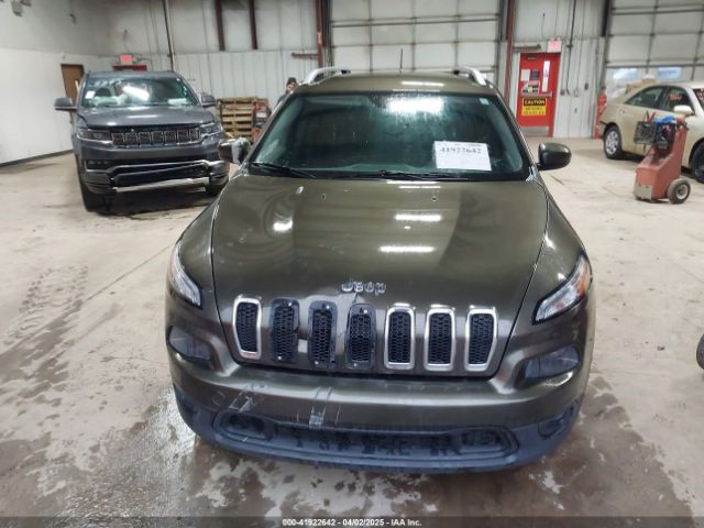 1C4PJMCSXFW617492 Jeep Cherokee Latitude