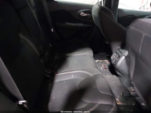 1C4PJMCSXFW617492 Jeep Cherokee Latitude