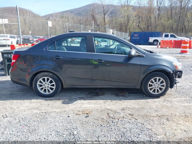 1G1JD5SH1H4147465 Chevrolet Sonic Lt Auto