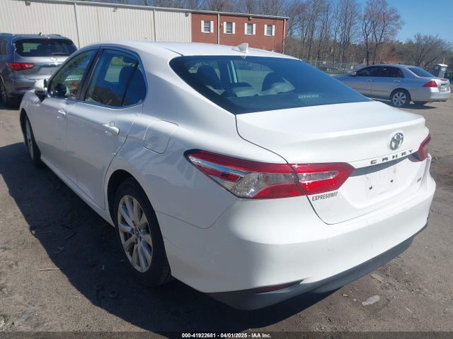 4T1B11HK7KU689737 Toyota CAMRY LE
