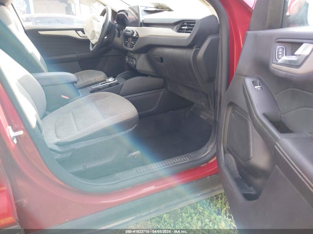 1FMCU0G69MUA92053 Ford ESCAPE SE