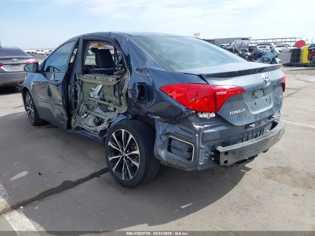 Toyota COROLLA SE 2017 5YFBURHE4HP589590 Image 3