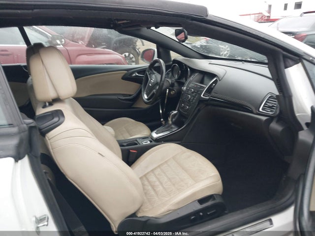 W04WT3N54GG096203 Buick Cascada Premium