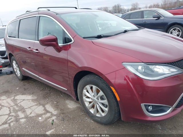 Chrysler Pacifica Touring L 2018 2C4RC1BG0JR113579 Image 13