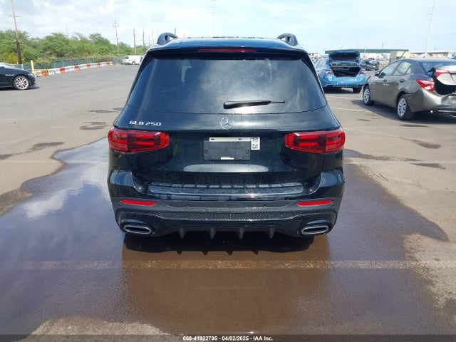 W1N4M4GB3RW354005 Mercedes-Benz m260