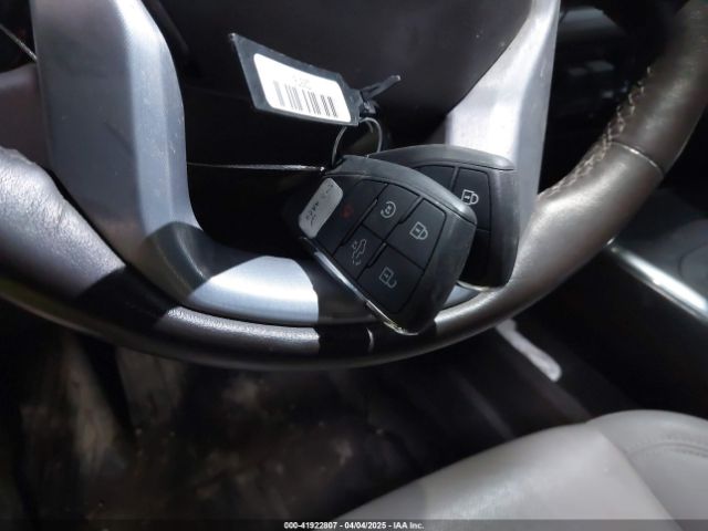 3GTUUDEL6NG601304 GMC Sierra 1500 4wd  Short Box Slt