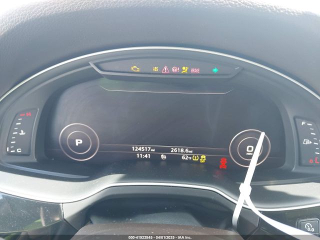 WA1VAAF78JD025827 Audi Q7 3.0t Premium