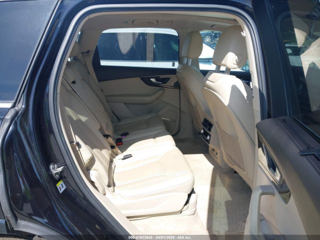 WA1VAAF78JD025827 Audi Q7 3.0t Premium