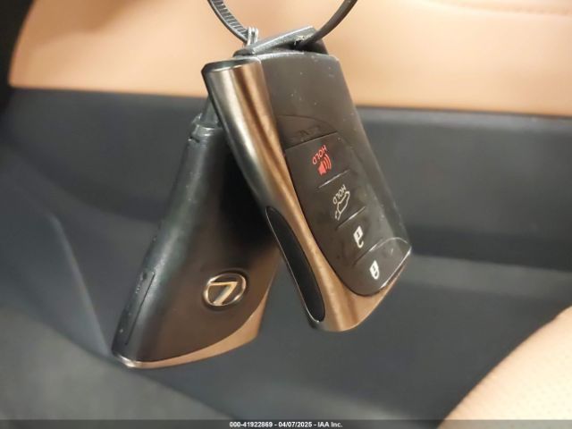 2T2GKCEZ3RC016337 Lexus Nx 350h Premium