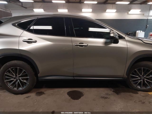 2T2GKCEZ3RC016337 Lexus Nx 350h Premium
