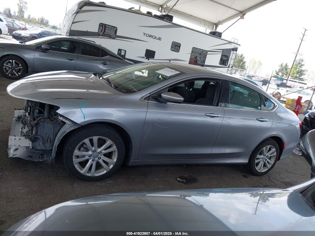 Chrysler 200 Limited 2015 1C3CCCAB6FN596933 Image 15