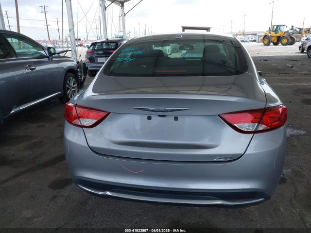 Chrysler 200 Limited 2015 1C3CCCAB6FN596933 Image 17
