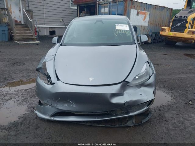 7SAYGDEE7RA300756 Tesla Model Y Long Range Dual Motor All-wheel Drive