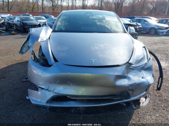 7SAYGDEE7RA300756 Tesla Model Y Long Range Dual Motor All-wheel Drive
