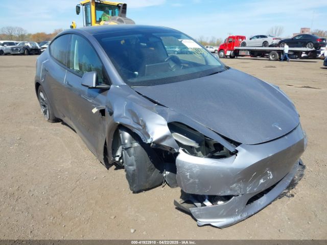7SAYGDEE7RA300756 Tesla Model Y Long Range Dual Motor All-wheel Drive