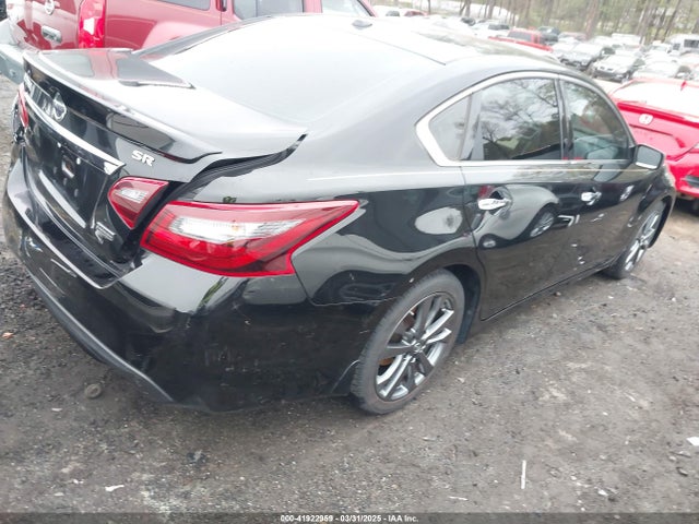 1N4AL3AP5JC473990 Nissan Altima 2.5 Sr