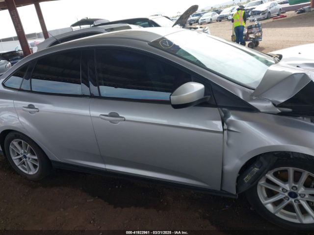 1FADP3FE7JL271029 Ford FOCUS SE