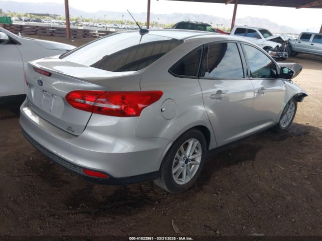 1FADP3FE7JL271029 Ford FOCUS SE