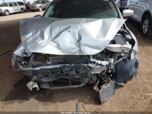 1FADP3FE7JL271029 Ford FOCUS SE