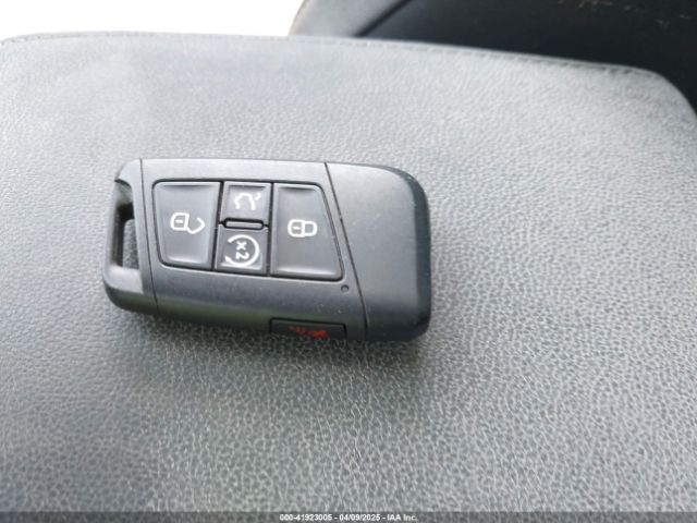 3VVNB7AX2PM064599 Volkswagen Tiguan 2.0t Se