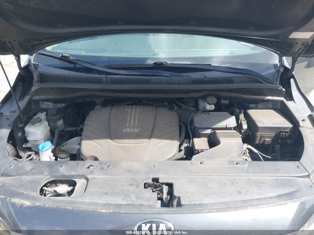 KNDMB5C1XH6226200 KIA SEDONA LX