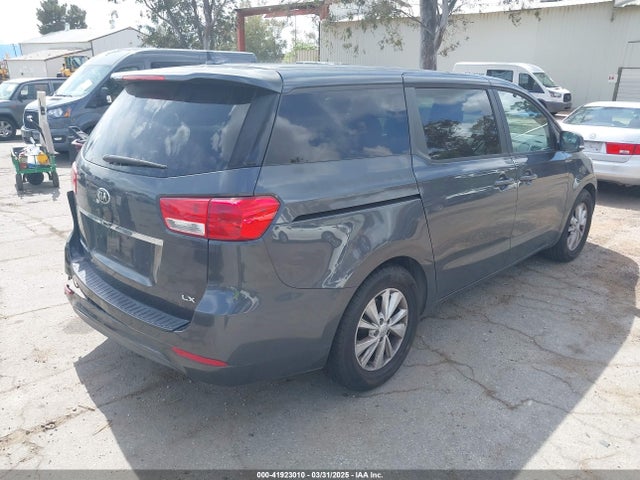 KNDMB5C1XH6226200 KIA SEDONA LX