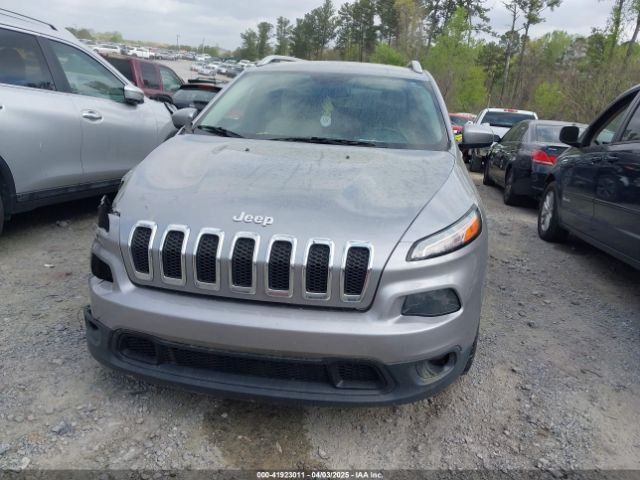 1C4PJLCB5GW107711 Jeep Cherokee Latitude