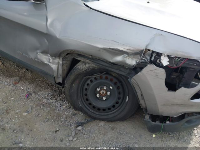 1C4PJLCB5GW107711 Jeep Cherokee Latitude