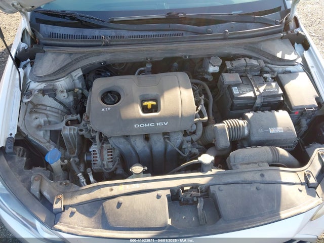 KMHD74LF9HU156039 Hyundai ELANTRA SE