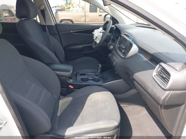 5XYPG4A51GG023545 KIA Sorento 3.3l Lx