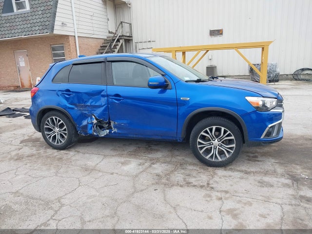 JA4AR3AW8JU000962 Mitsubishi Outlander Sport 2.4 Se