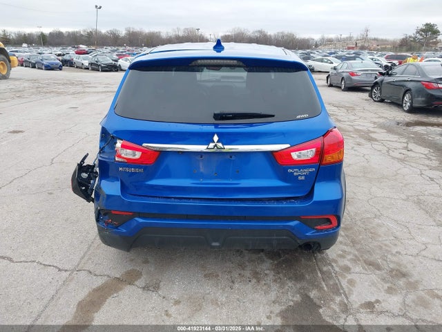 JA4AR3AW8JU000962 Mitsubishi Outlander Sport 2.4 Se