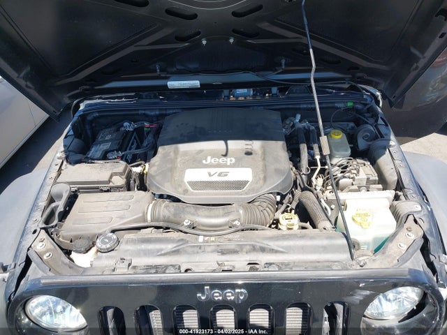 1C4AJWAG2HL588381 Jeep Wrangler Sport 4x4