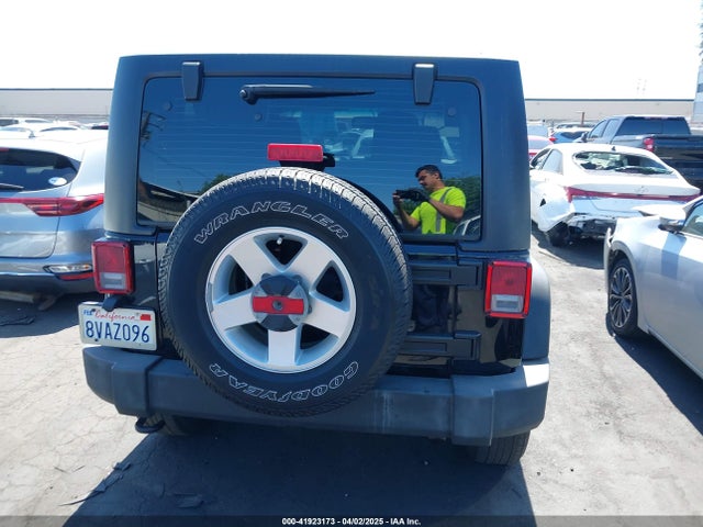 1C4AJWAG2HL588381 Jeep Wrangler Sport 4x4