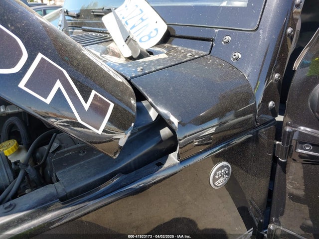 1C4AJWAG2HL588381 Jeep Wrangler Sport 4x4
