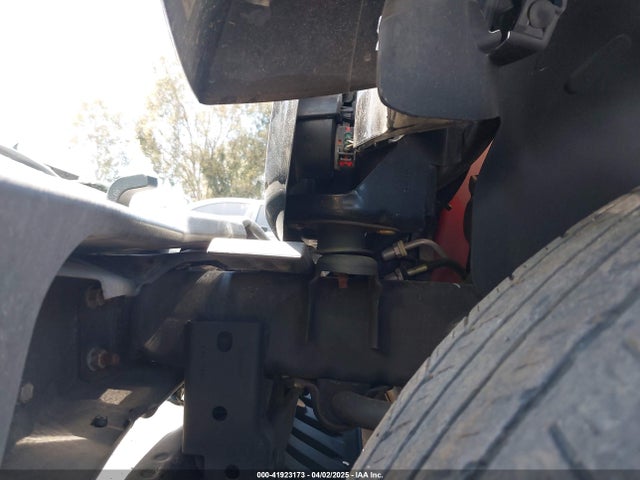 1C4AJWAG2HL588381 Jeep Wrangler Sport 4x4