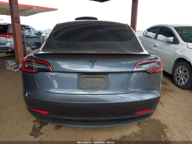 5YJ3E1EC0LF640965 Tesla 2020