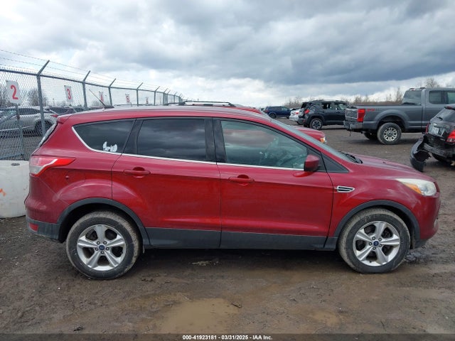 1FMCU9GX8EUE19282 Ford ESCAPE SE