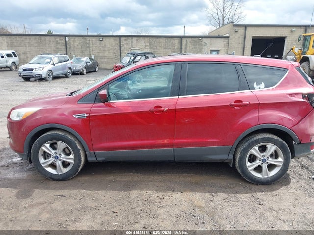 1FMCU9GX8EUE19282 Ford ESCAPE SE