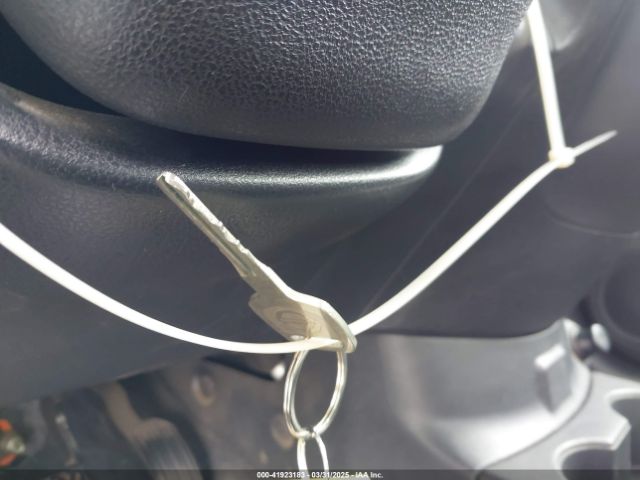 3N1CN7AP3HL803230 Nissan Versa 1.6 S