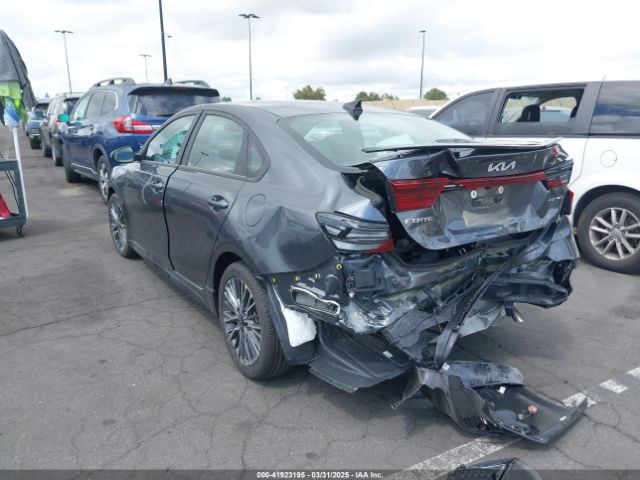 3KPF54AD5RE738076 KIA Forte Gt-line