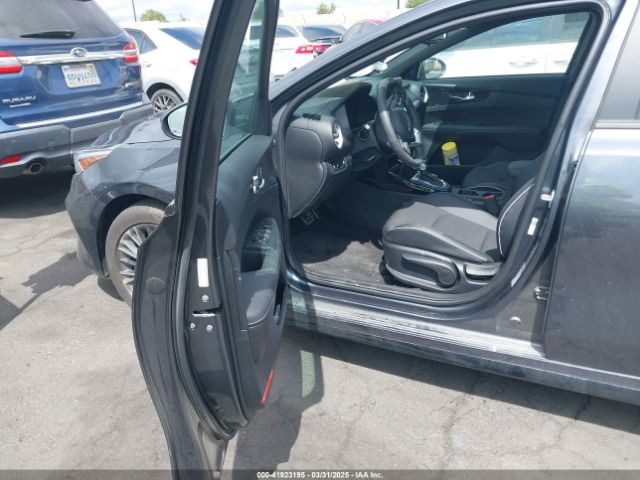 3KPF54AD5RE738076 KIA Forte Gt-line