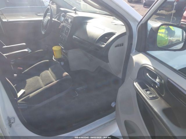 2C4RDGBG0GR342143 Dodge Grand Caravan Se