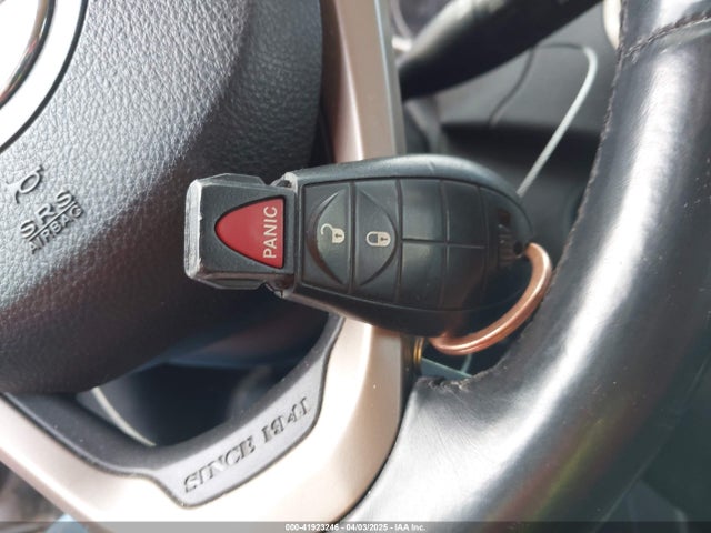 1C4PJMCB2EW172275 Jeep Cherokee Latitude