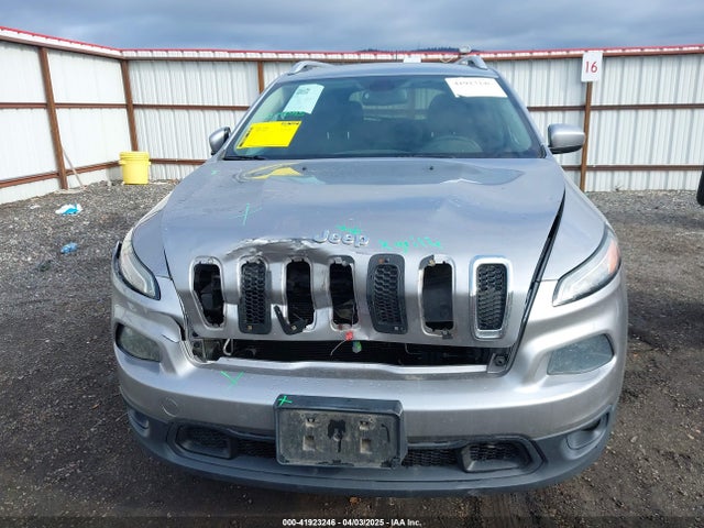 1C4PJMCB2EW172275 Jeep Cherokee Latitude