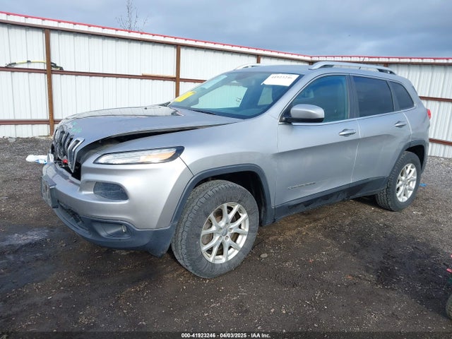 1C4PJMCB2EW172275 Jeep Cherokee Latitude