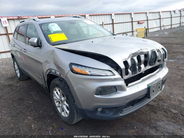 1C4PJMCB2EW172275 Jeep Cherokee Latitude