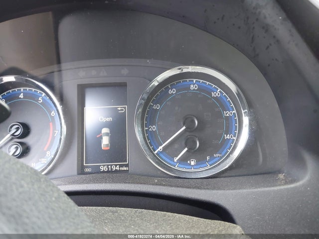 2T1BURHE8HC785578 Toyota COROLLA SE