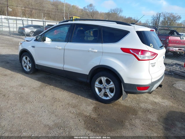 1FMCU9G9XFUC57304 Ford 2015